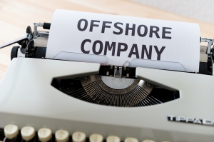 Exploring the Pros and Cons of Setting Up an Offshore Business in the Middle East